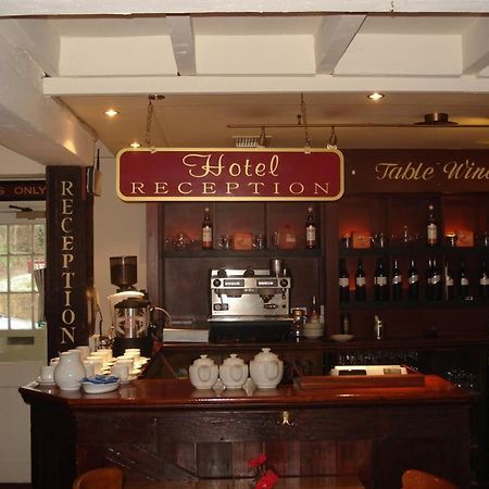 Sir Douglas Haig Inn Effingham Extérieur photo
