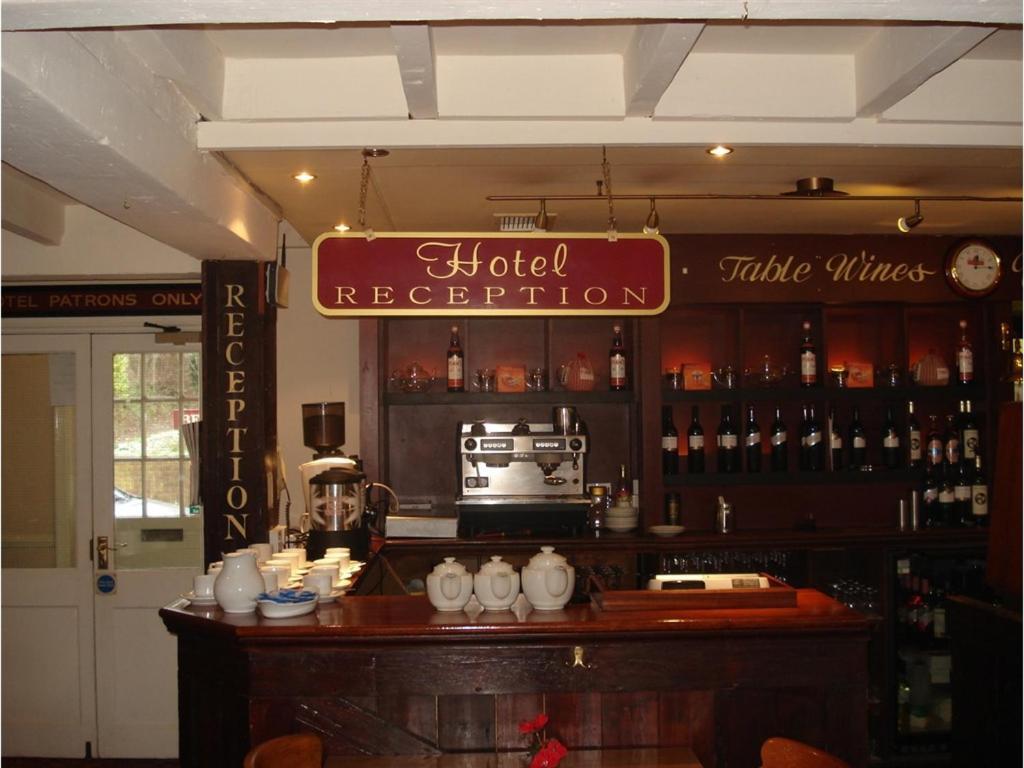 Sir Douglas Haig Inn Effingham Extérieur photo